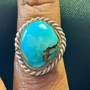 Vintage Handmade Turquoise Silver Rope Style Bezel Pinky Ring. Size 2 1/2
